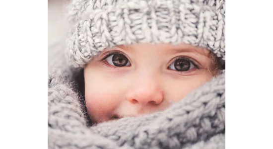 Téli kiruccanás a babával – Milyen a réteges öltözet