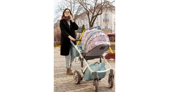 Tavaszi séta a babával